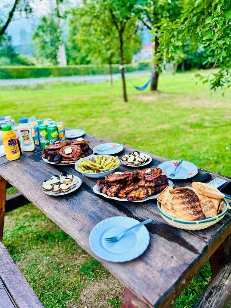 Pensiunea Rnb Maramures Surdesti  Bagian luar foto